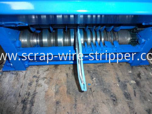 wire stripper and cutter